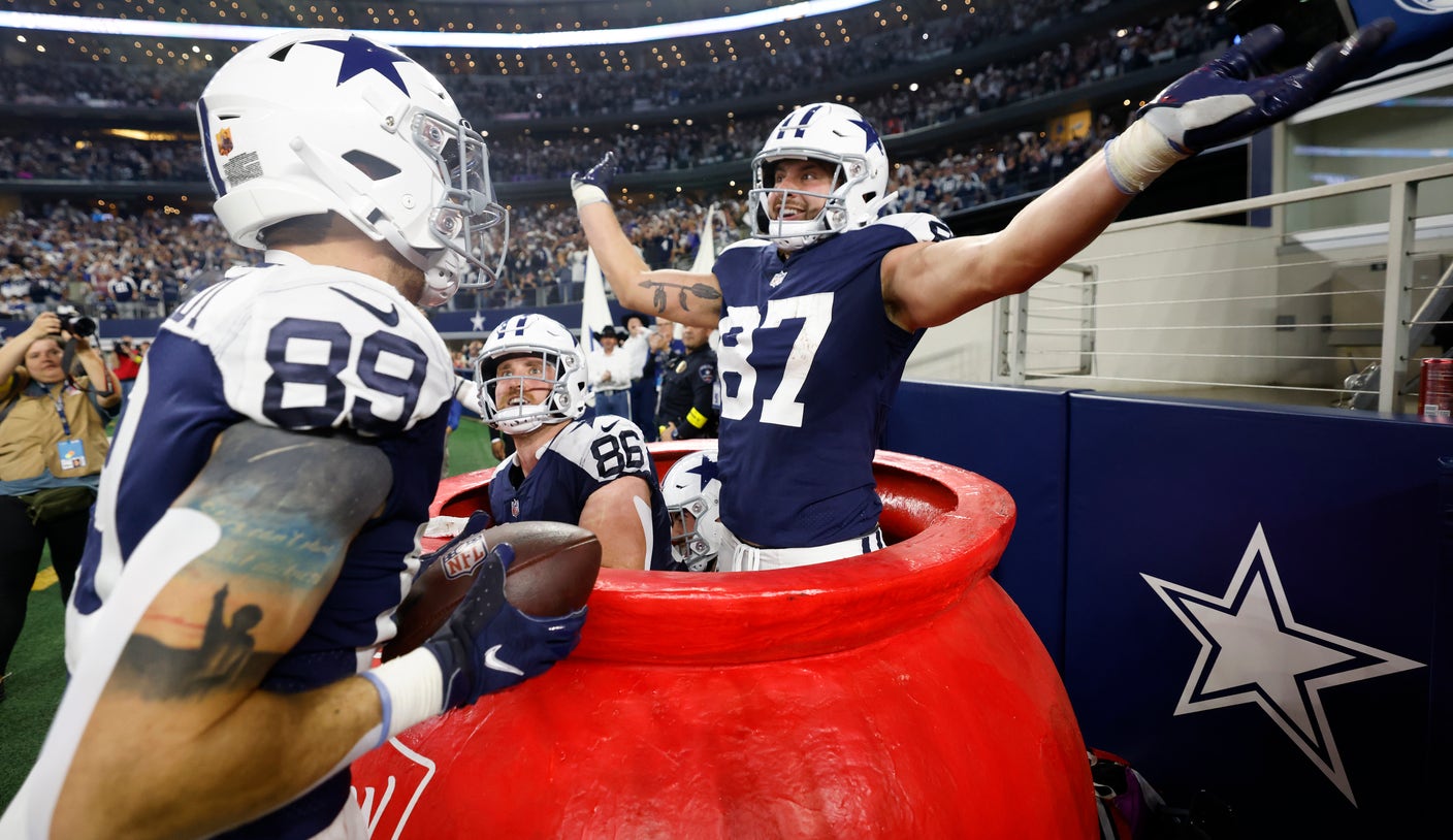 Cowboys win despite sluggish Thanksgiving performance: Pros and cons