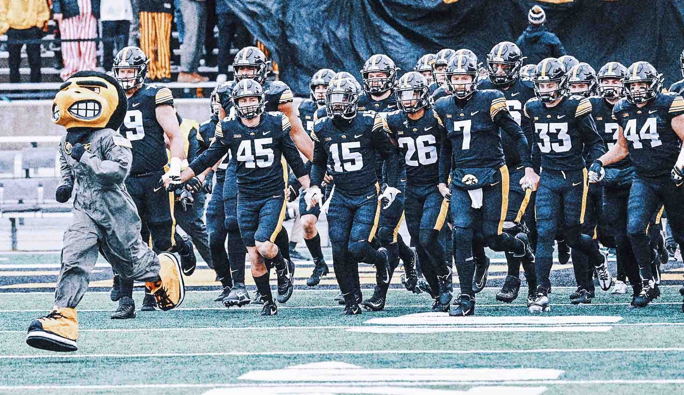 Big Ten's surprise: Iowa in strong position barring Illinois upset - Vimarsana News