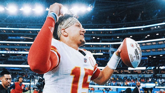 Patrick Mahomes, Travis Kelce show Chiefs are AFC West kings in win over Chargers