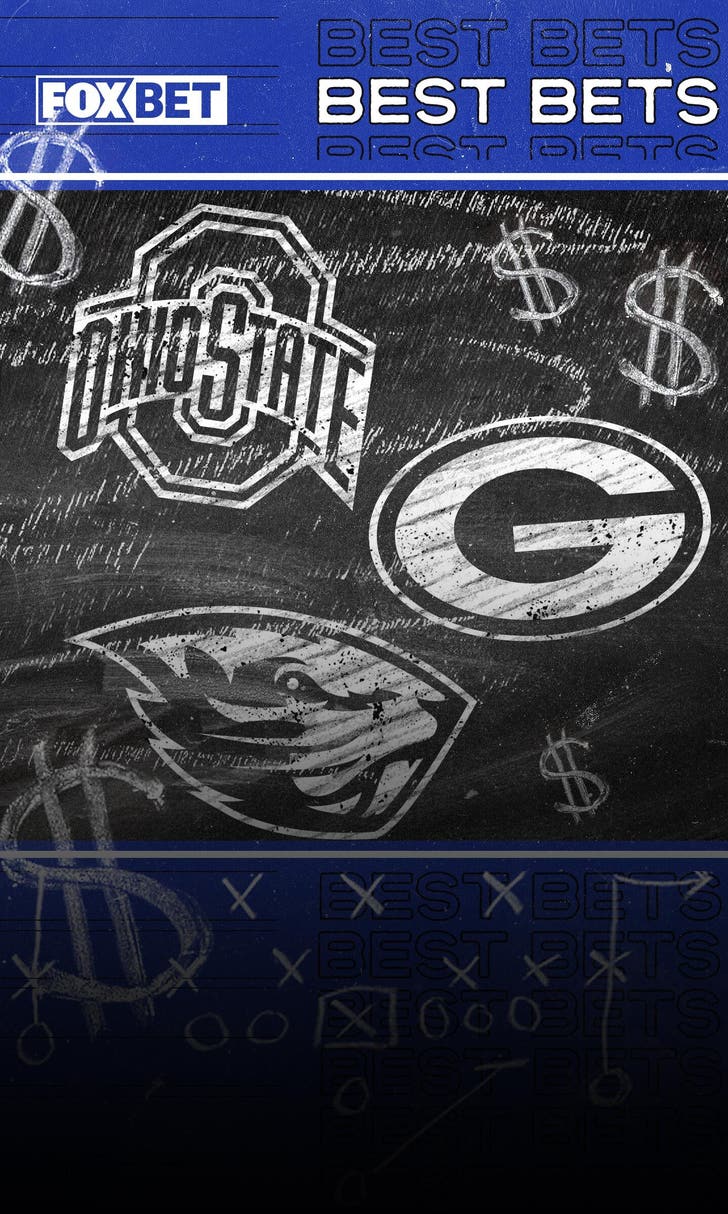 NFL, College football odds: Michigan-Ohio State, Packers-Eagles best bets