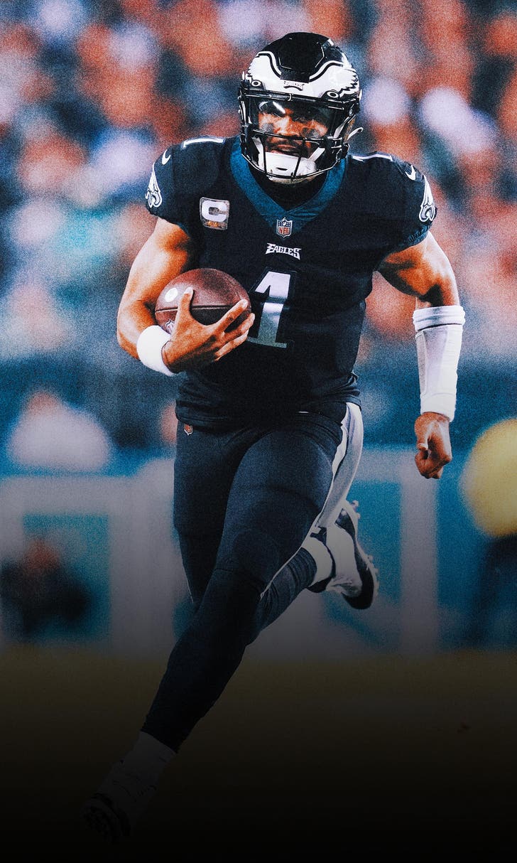 Jalen Hurts has 'special game' as Eagles run past Packers for 10th win