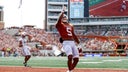Texas' Bijan Robinson declares for the NFL Draft