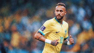 FIFA WORLD CUP MEN Trending Image: Better Than Messi And Ronaldo? Brazil Legend Backs Neymar In GOAT Debate