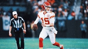 NEXT Trending Image: Patrick Mahomes sets record, Chiefs beat Raiders for AFC’s top seed