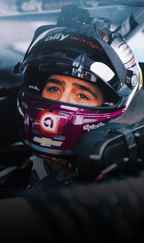 Jimmie Johnson readjusts to Cup car in testing at Phoenix