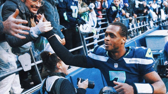Geno Smith leads Seahawks to runaway win over Jets to keep playoff hopes alive