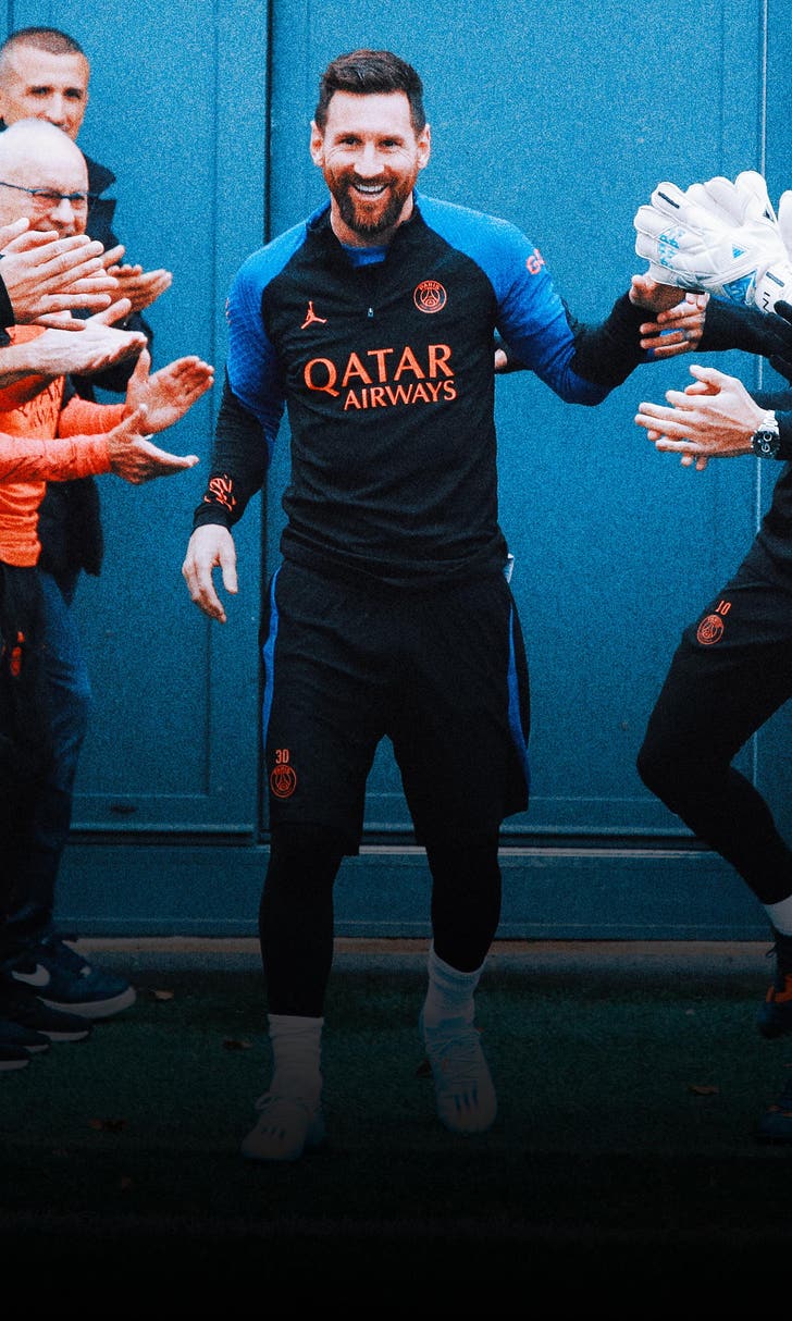 Lionel Messi celebrated by PSG in return to training