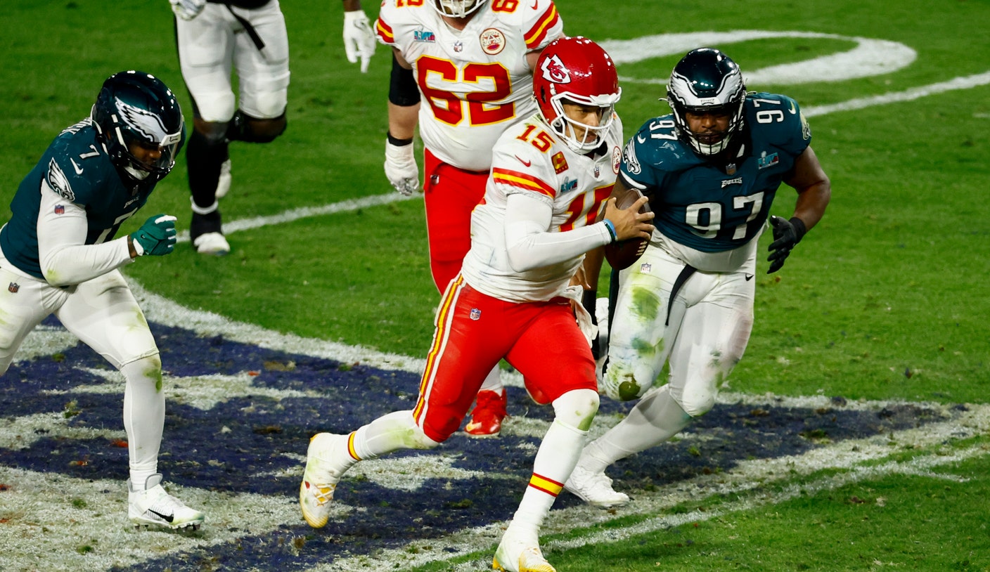 How Patrick Mahomes and Andy Reid neutralized the Eagles&#8217; defensive line