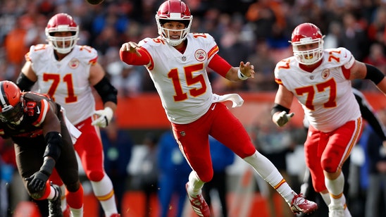 Patrick Mahomes is working on a trick throw that will one-up the no-look pass