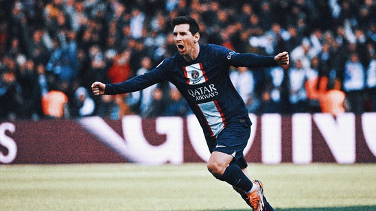 Lionel Messi scores 95th minute free kick to snap PSG's losing streak