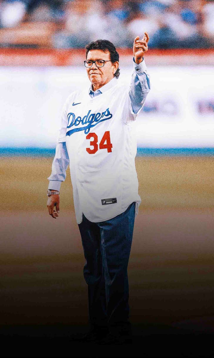 Dodgers to retire pitcher Fernando Valenzuela’s No. 34