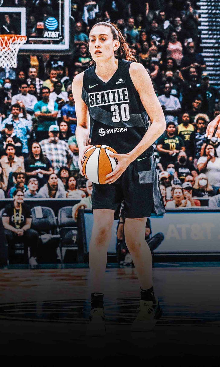 Breanna Stewart heads to New York on first day of WNBA free agency