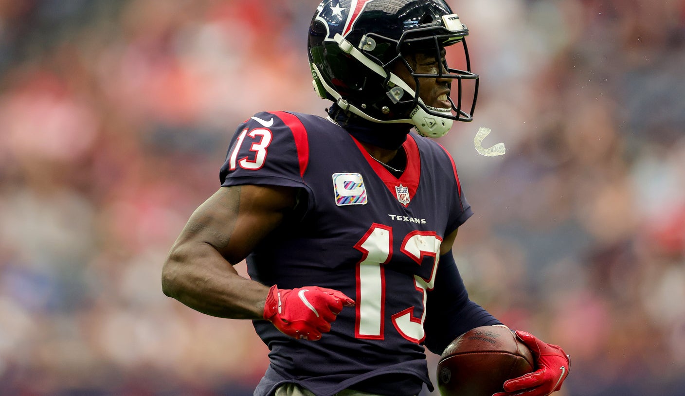 Cowboys Acquire WR Cooks From Texans for 2 Late-Round Picks