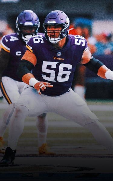 Center Garrett Bradbury is expected to re-sign with Vikings
