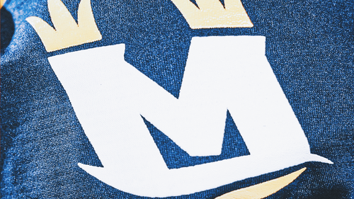 USFL Trending Image: USFL Uniform Release: Memphis Showboats reveal new look