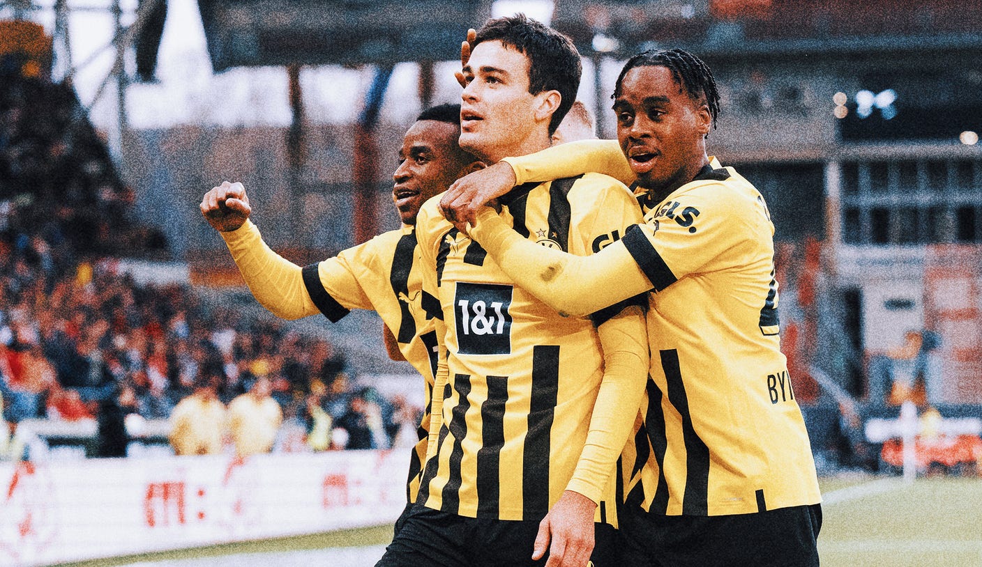 Gio Reina mantiene vivos los sueños de título del Borussia Dortmund con un gol tardío