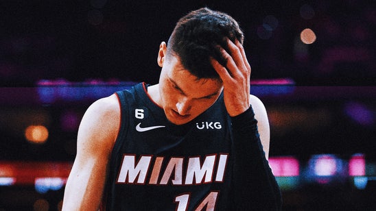 Miami's Tyler Herro suffers broken hand; expected to miss multiple weeks