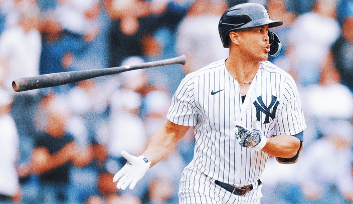 Yankees' Giancarlo Stanton out six weeks with strained hamstring