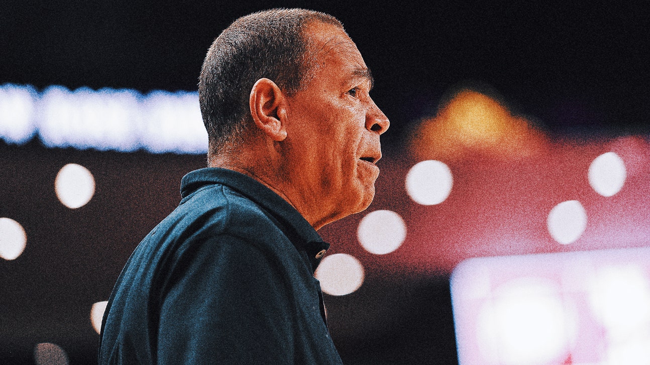 Milwaukee Bucks reportedly interview Houston head coach Kelvin Sampson