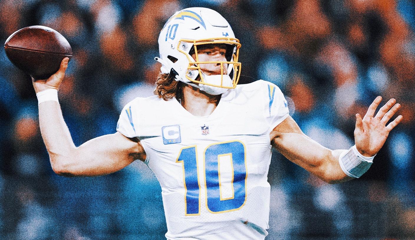 Los Angeles Chargers QB Justin Herbert Struggles With Broken Finger And ...