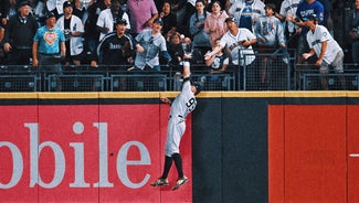 Next Story Image: Aaron Judge has fun Twitter exchange with Teoscar Hernández after robbing HR