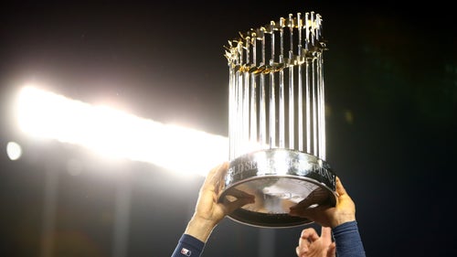 LOOK: Bruce Bochy buys World Series trophy for Giants' Tim