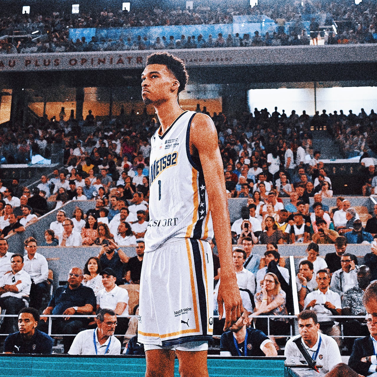 Despite height, Curry stood tall in high school ranks