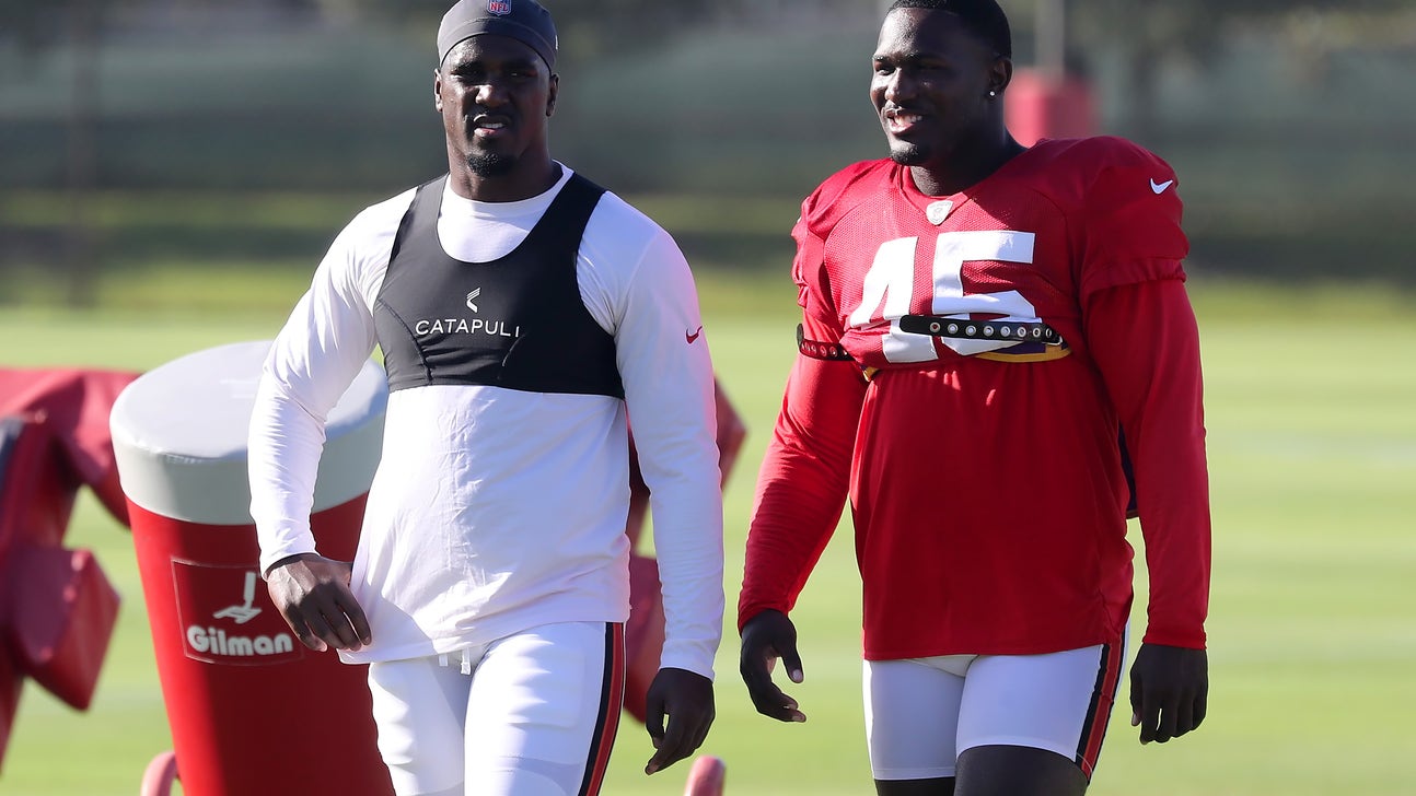 Lavonte David embracing leadership role — including mentoring Devin White