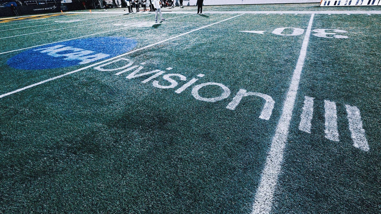 Clock will continue to stop on first downs in D-III college football