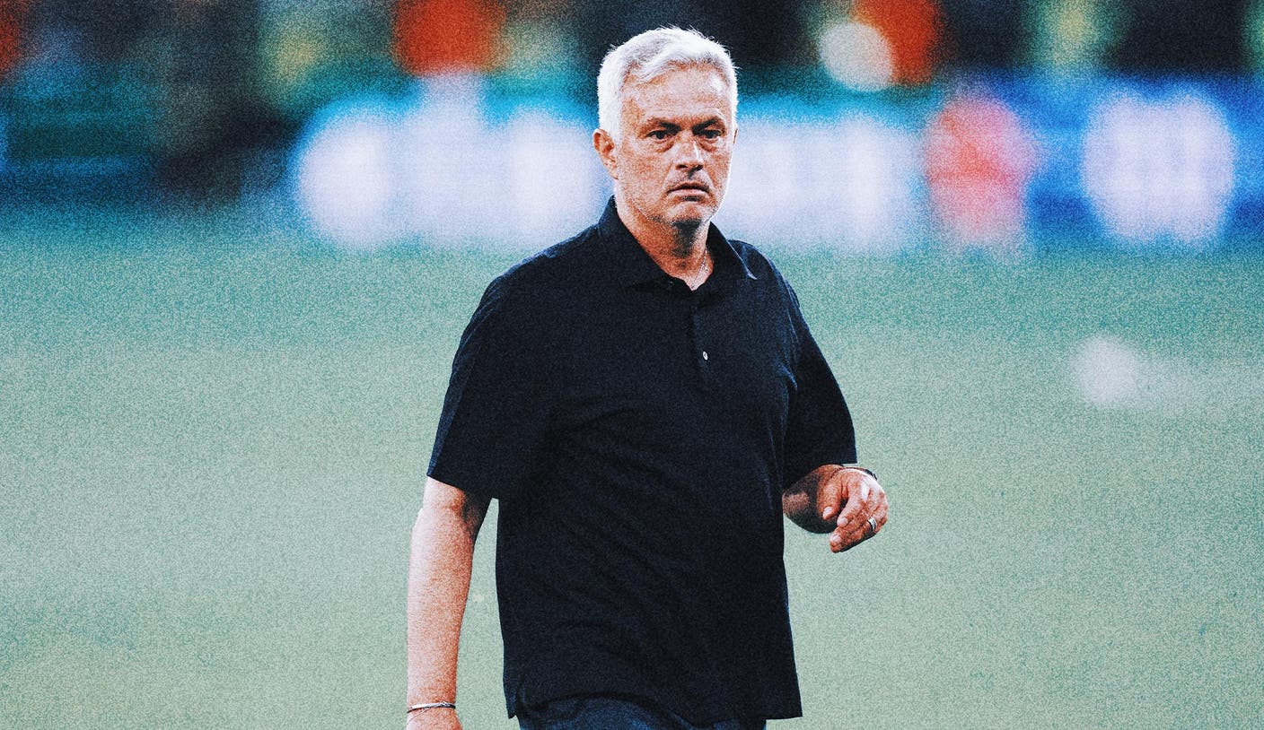 José Mourinho charged by UEFA for verbally abusing Europa League final referee