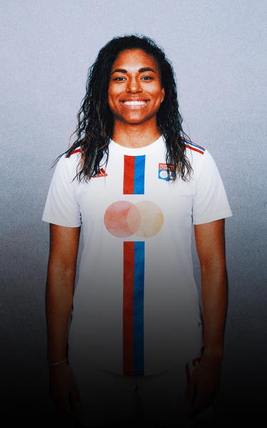US international Catarina Macario signs with Chelsea