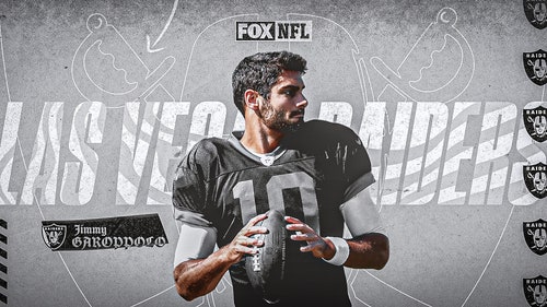 NFL Trending Image: Raiders coach Josh McDaniels embracing Jimmy Garoppolo despite injury risk