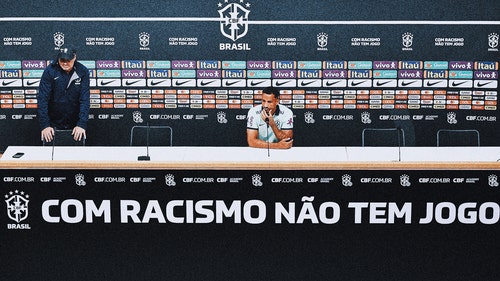 FRIENDLIES MEN Trending Image: Vinícius and Brazil teammates wear black shirts in stand against racism
