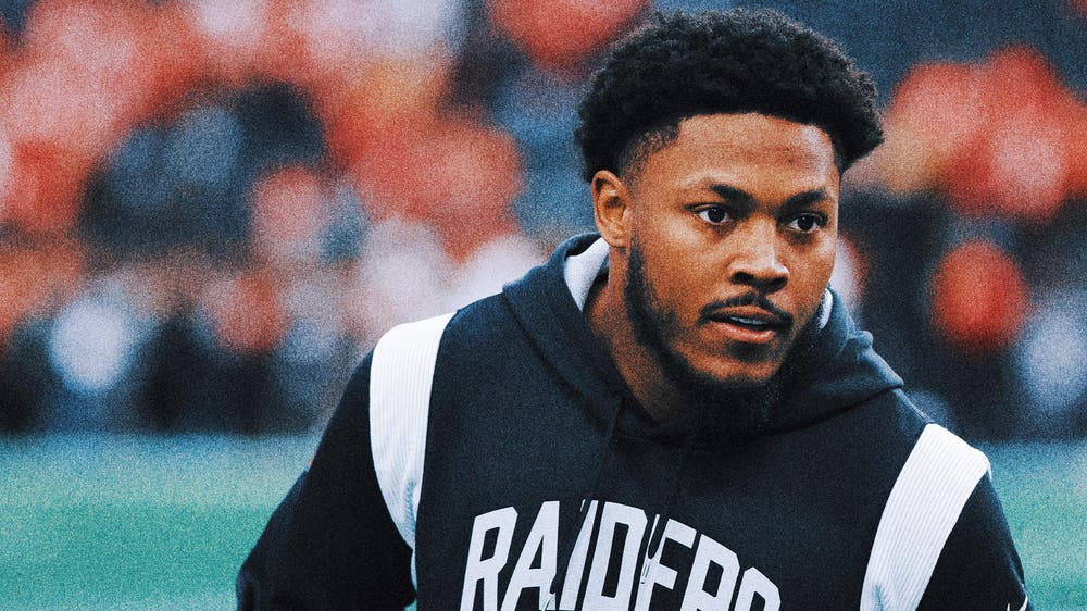 Raiders' Josh Jacobs reportedly leaves Las Vegas amid contract dispute