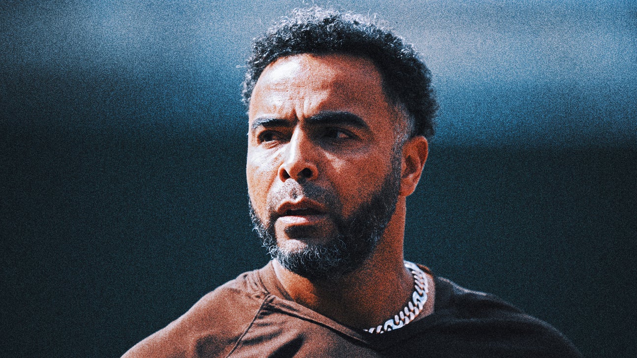 Padres designate Nelson Cruz for assignment, place Michael Wacha on IL