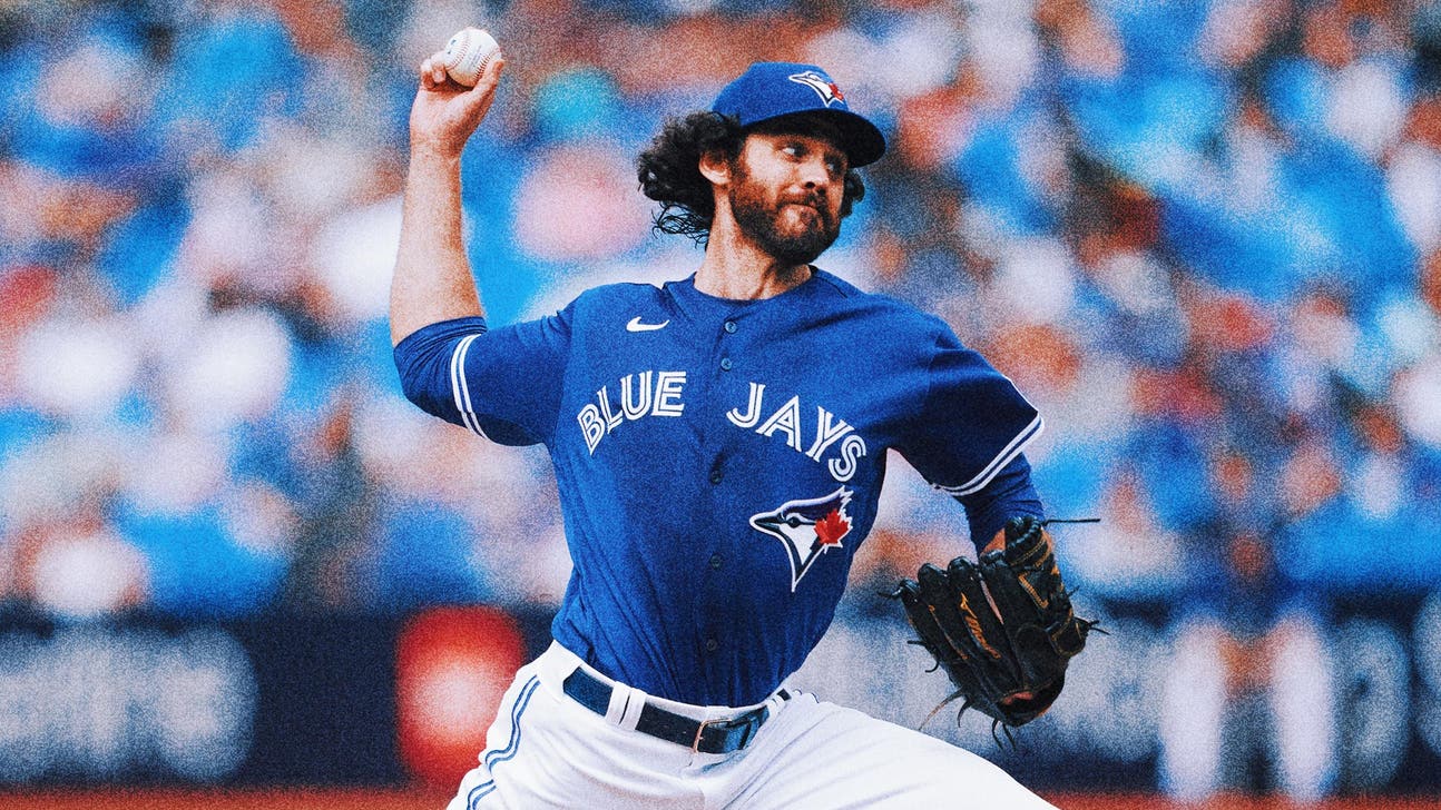 Blue Jays put closer Jordan Romano on IL with back pain, recall Nate Pearson