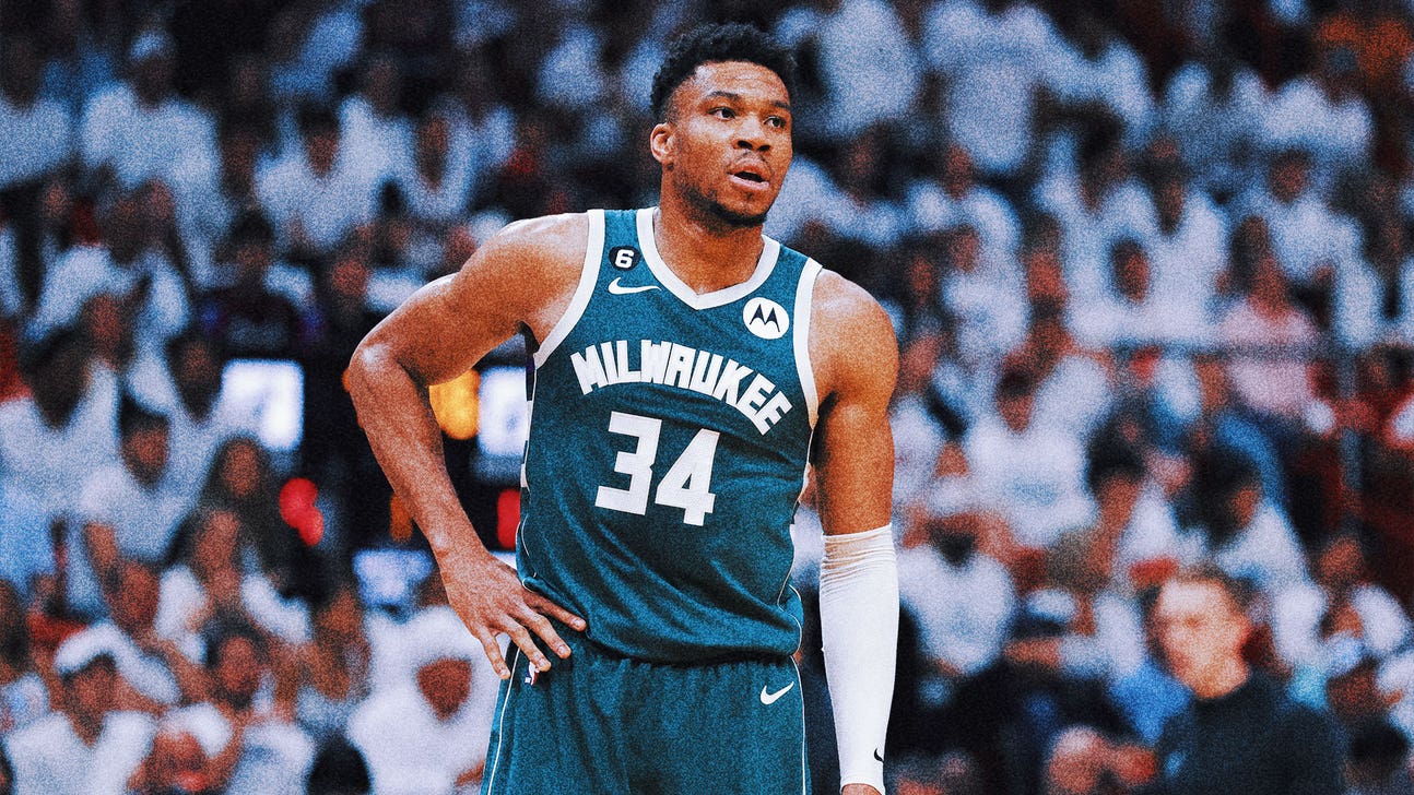Bucks coach reveals Giannis Antetokounmpo had offseason knee surgery