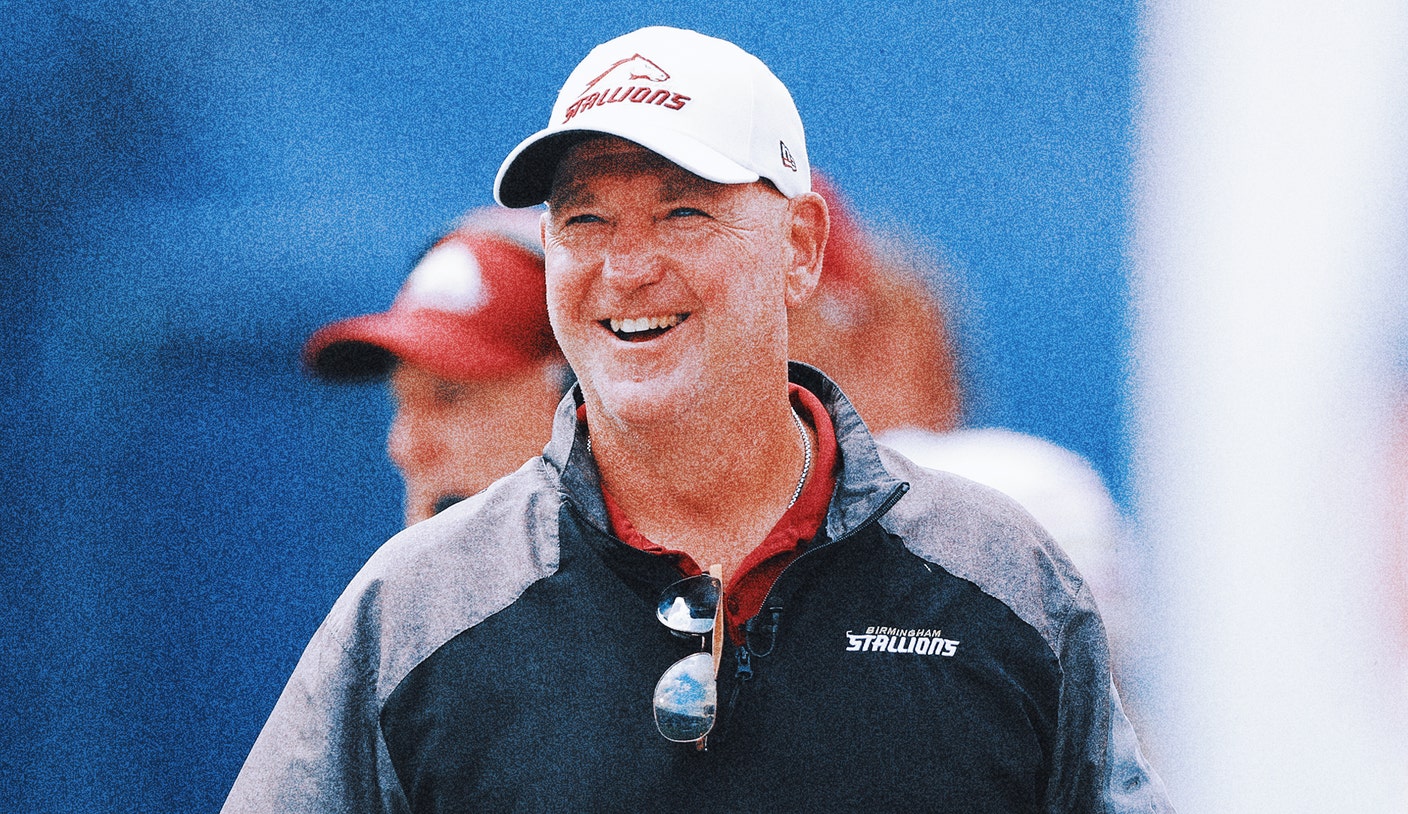 Northwestern to hire veteran college coach Skip Holtz as temporary assistant Northwestern to hire veteran college coach Skip Holtz as temporary assistant
