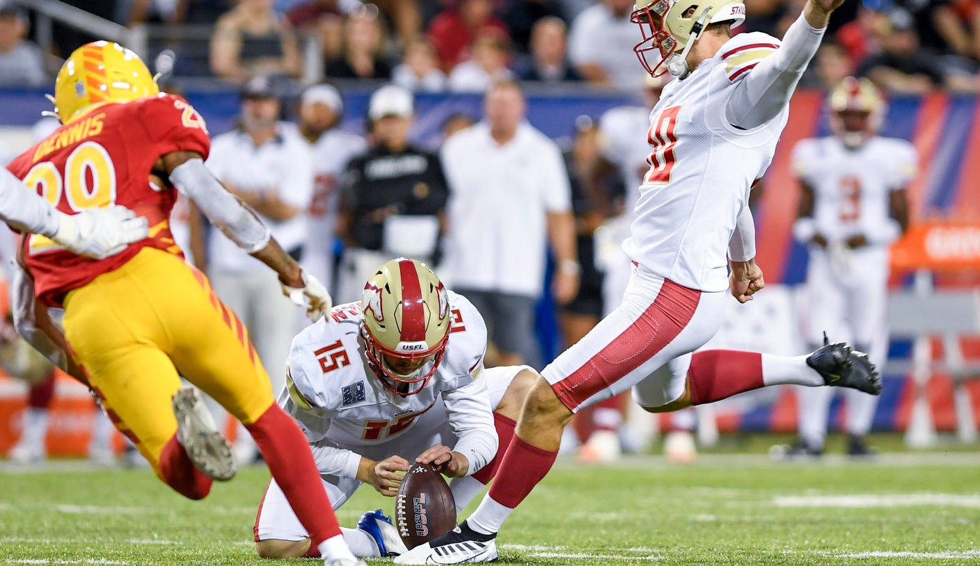 Cowboys sign standout USFL kicker Brandon Aubrey