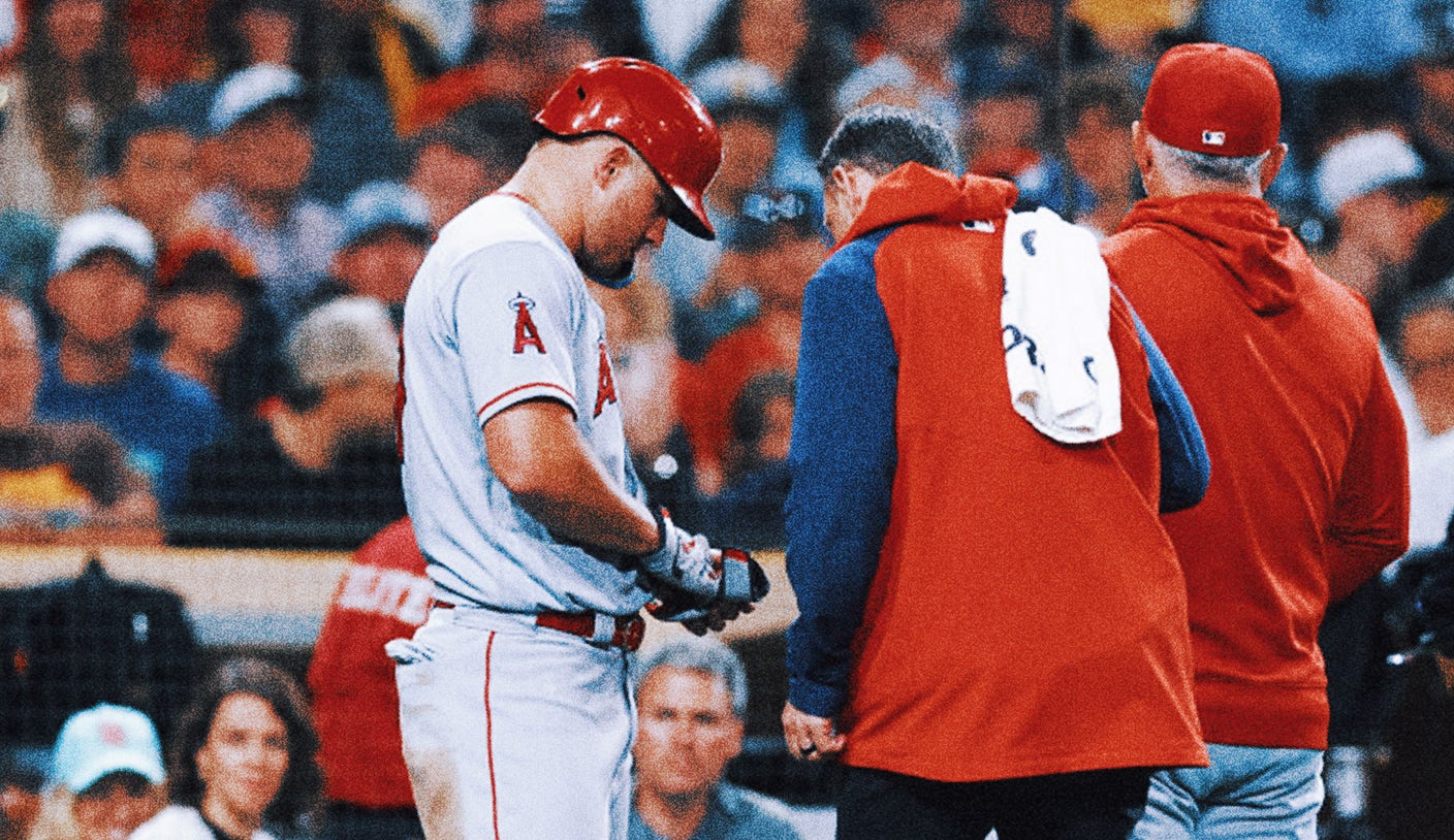 Mike Trout leaves with injury against Red Sox