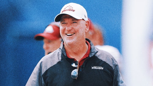 USFL Trending Image: Northwestern to hire veteran college coach Skip Holtz as temporary assistant