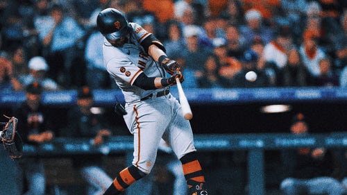 MLB trending images: Mets castoff JD Davis surprisingly making himself at home with the Giants -- and at third base