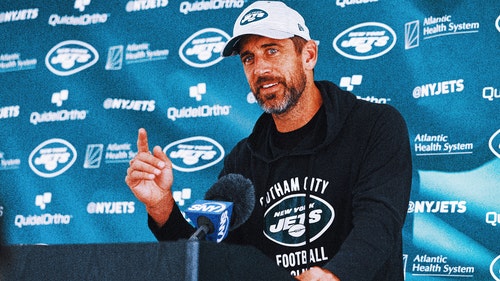 NFL Trending Image: Jets sign Aaron Rodgers to new two-year deal