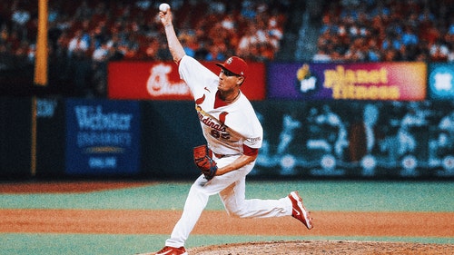 MLB Trending Image: Cardinals reliever Gallegos gets wiped down by umpire after using rosin bag on his left arm