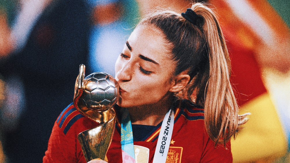 Spain's World Cup star Olga Carmona's father has died, the Spanish Federation announced