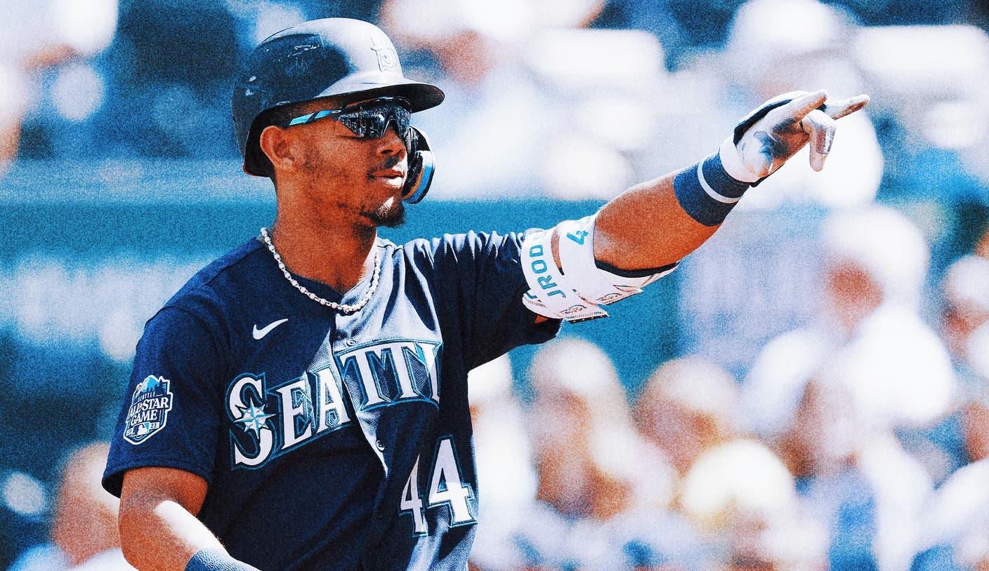 Julio Rodríguez logs record nine hits in two days, including game-winning HR