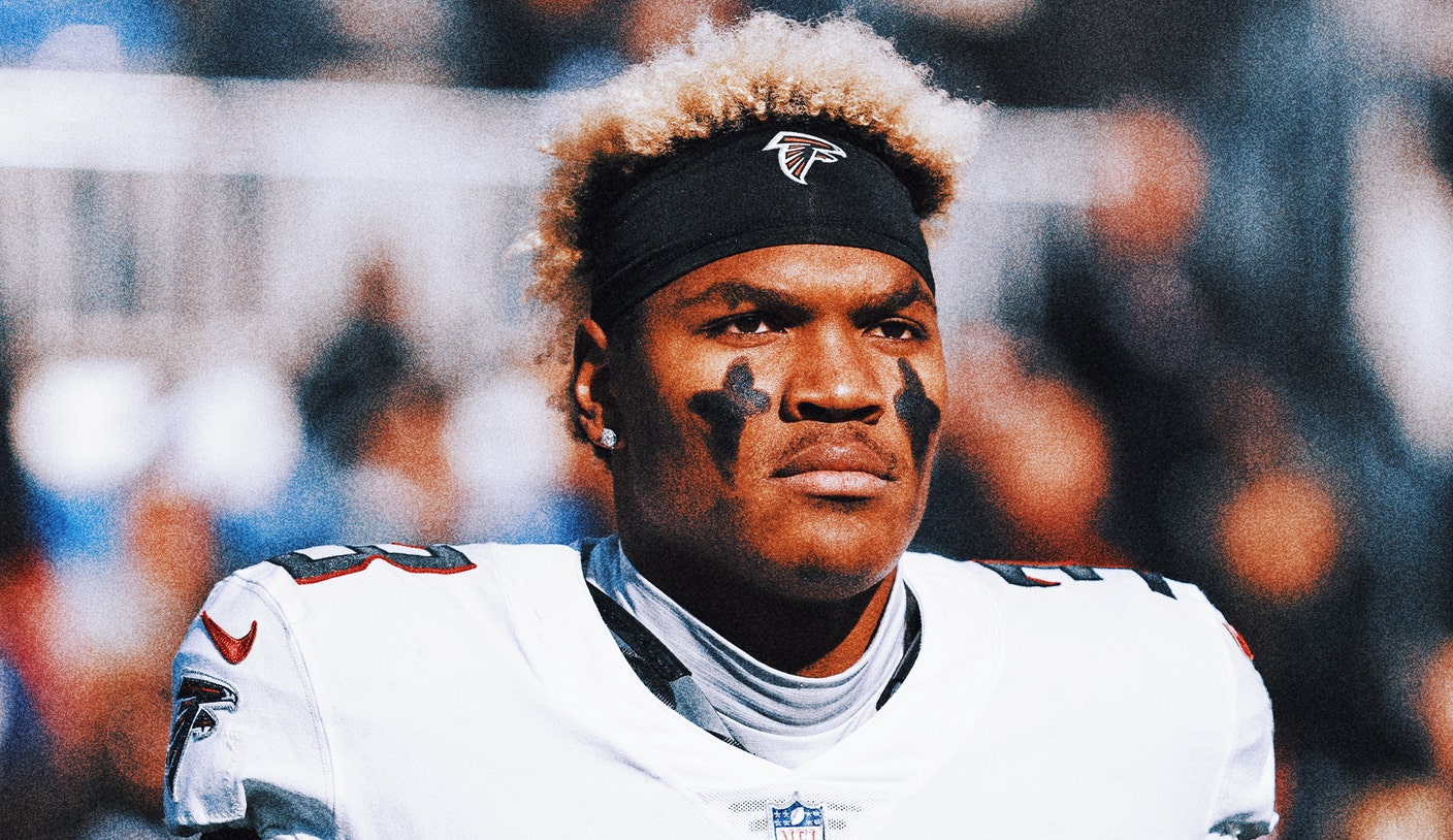 Falcons cut 2022 starting linebacker Mykal Walker in surprise move