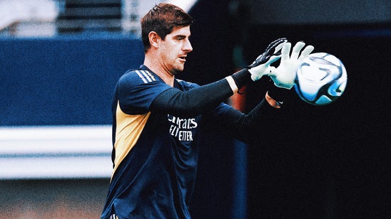 Real Madrid goalkeeper Thibaut Courtois tears knee ligament, will undergo surgery