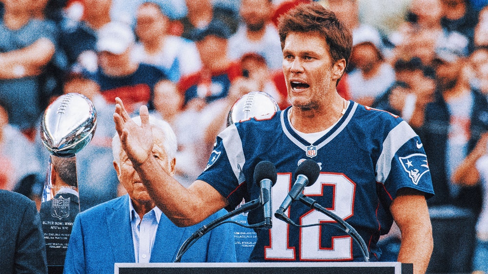 SEVEN Super Bowl rings. Tom Brady showing off. @brgridiron 