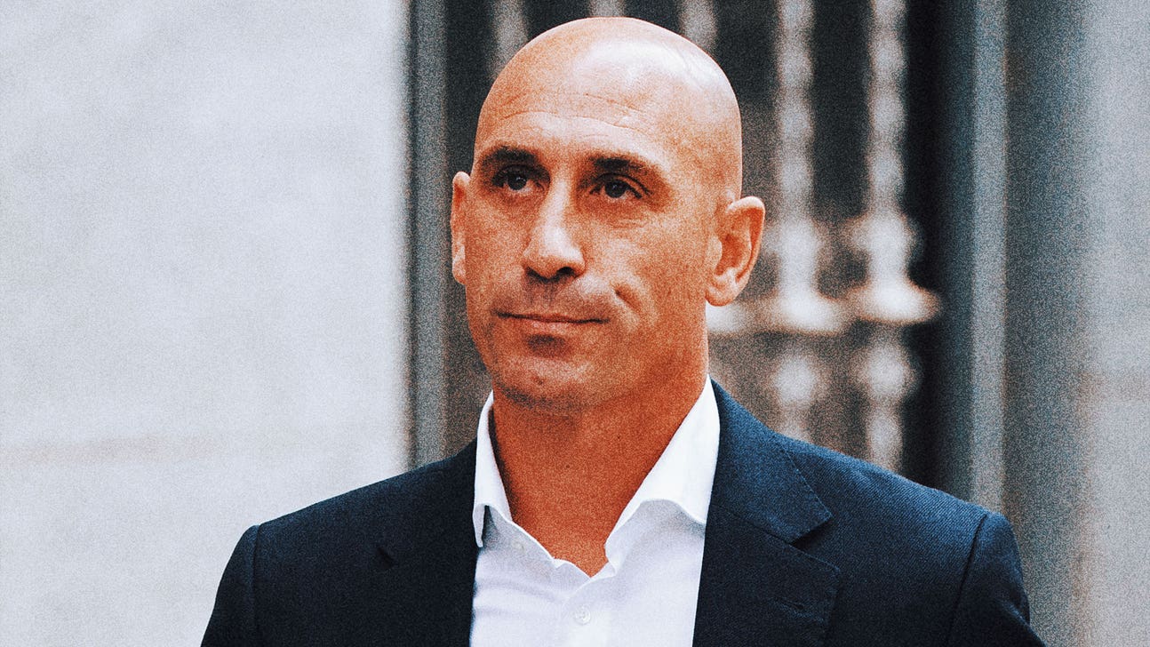 Luis Rubiales given restraining order after denying wrongdoing in front of Spanish judge